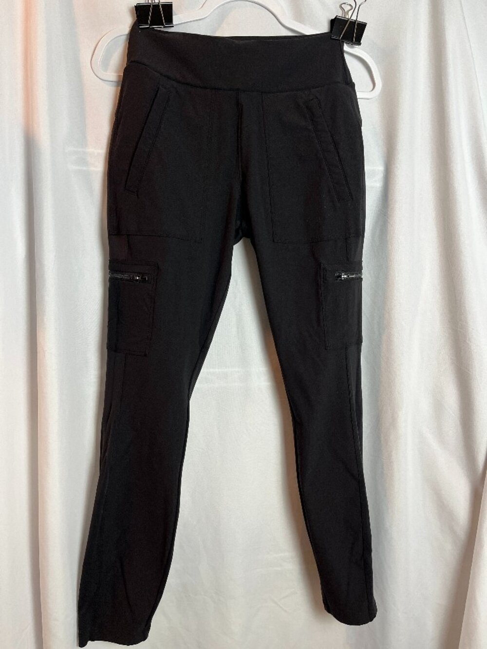 Women's Black Athleta Heartlands Hybrid Cargo Pant Size 4